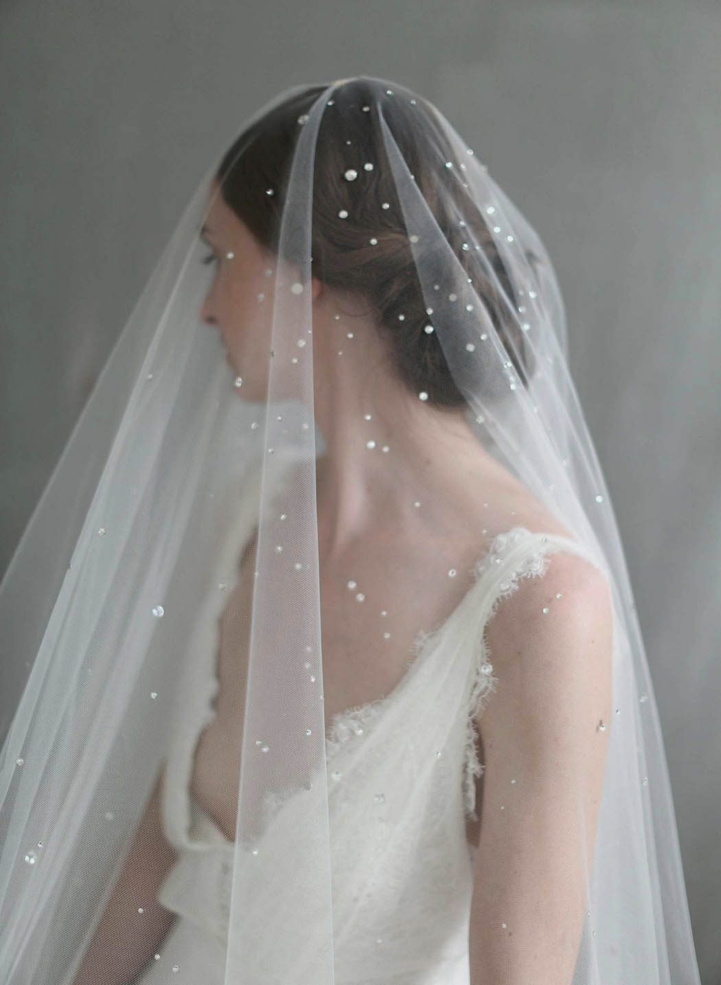 1 Tier Glitter Bride Wedding Veil Fingertip Bachelorette Party